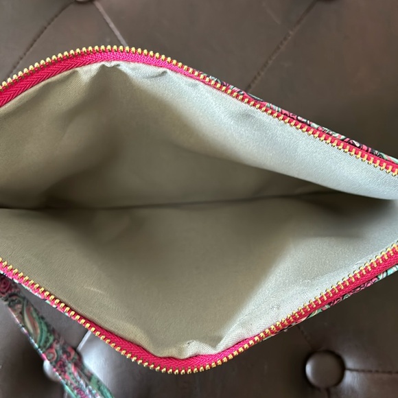 NWOT! Simply Southern, Paisley pattern, Wristlet/Cosmetic/Travel bag. - Picture 5 of 5